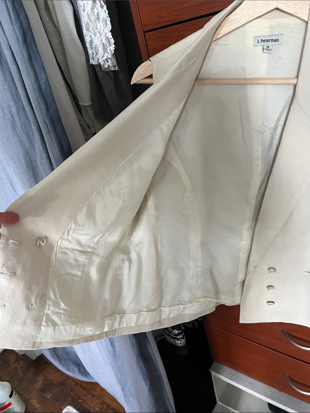 J. Peterman linen Vest - Picture 5 of 8